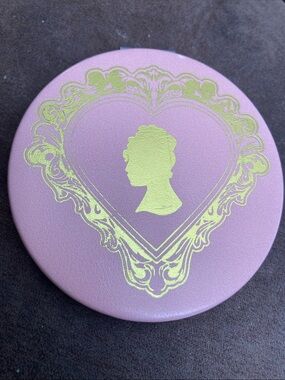 Bridgerton Pink Compact with Gold Heart and Lady Whistledown Silhouette